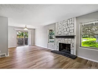 Photo #4: 8912508 Listing