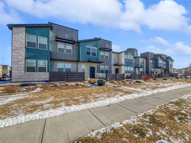 MLS: 8918838 Condo For Sale