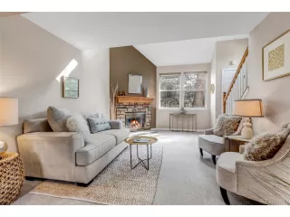 Photo #5: 8922810 Listing