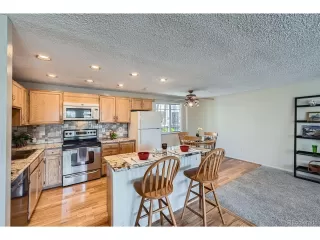 Photo #4: 8924548 Listing