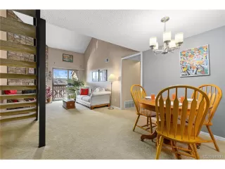 Photo #3: 8926657 Listing