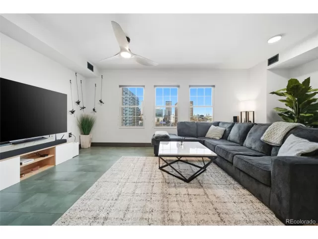 MLS: 8927725 Condo For Sale