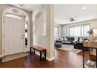 Photo #3: 8928660 Listing 