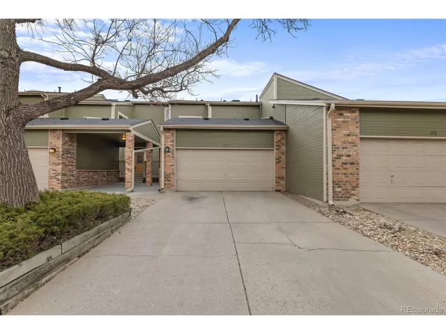 MLS: 8929699 Condo For Sale