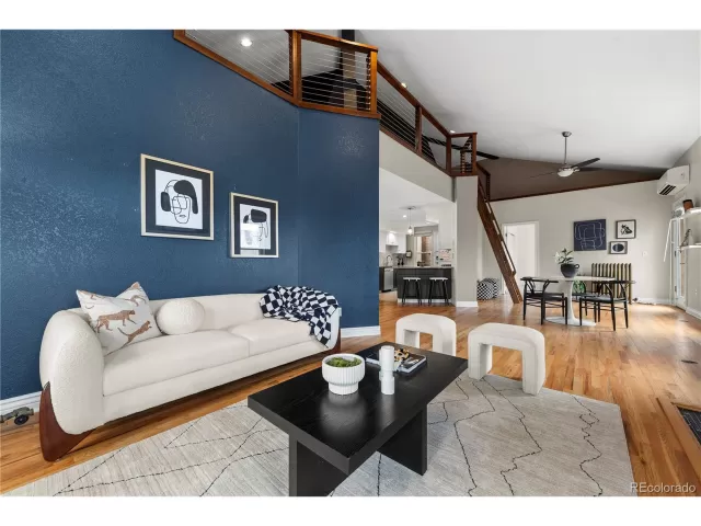 MLS: 8929733 Condo For Sale