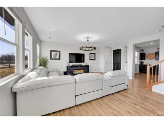 Photo #6: 8932934 Listing