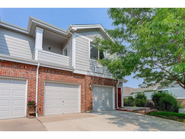 MLS: 8933310 Condo For Sale