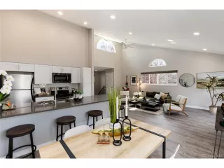 Photo #4: 8935758 Listing