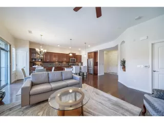 Photo #5: 8935771 Listing