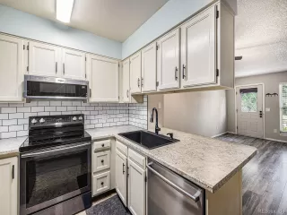 Photo #5: 8936720 Listing 