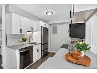 Photo #5: 8938252 Listing 