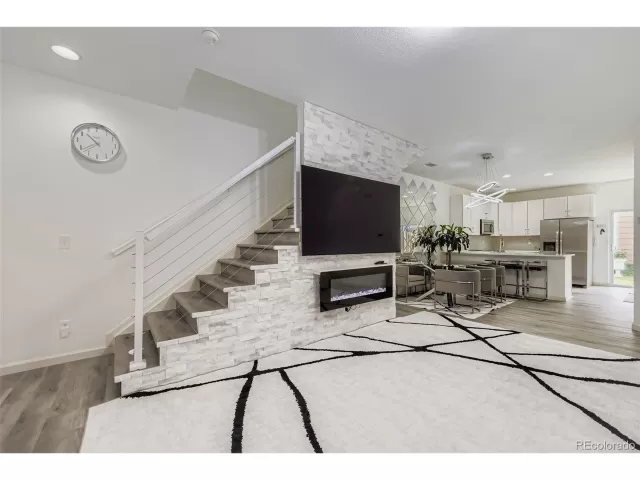 MLS: 8940626 Condo For Sale