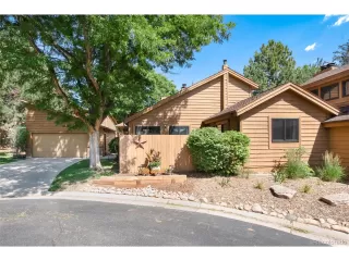 More Details about MLS # 8941671 : 46 S EAGLE CIR AURORA CO 80012
