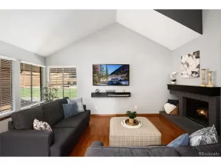 Photo #5: 8941671 Listing 