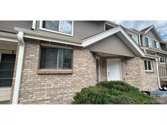 MLS: 8942928 Condo For Sale