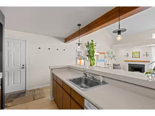 Photo #5: 8943338 Listing 