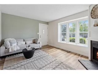 Photo #4: 8943713 Listing 