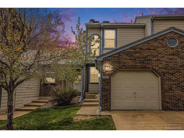 MLS: 8957436 Condo For Sale