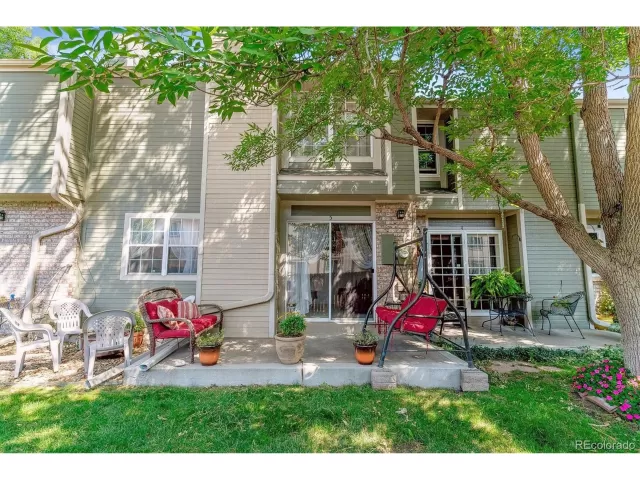 MLS: 8957617 Condo For Sale