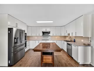 Photo #3: 8960089 Listing