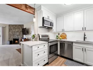 Photo #5: 8962798 Listing