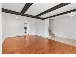 Photo #3: 8962939 Listing