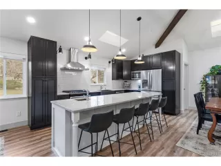 Photo #6: 8963695 Listing