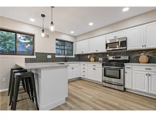 Photo #2: 8963985 Listing