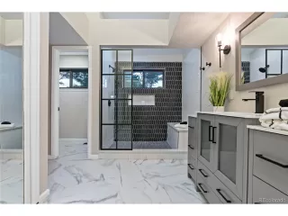 Photo #5: 8963985 Listing