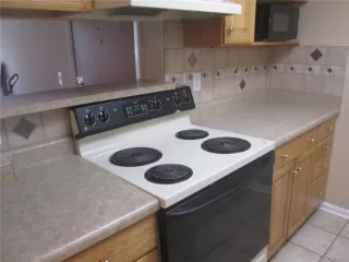 Photo #5: 8964369 Listing 