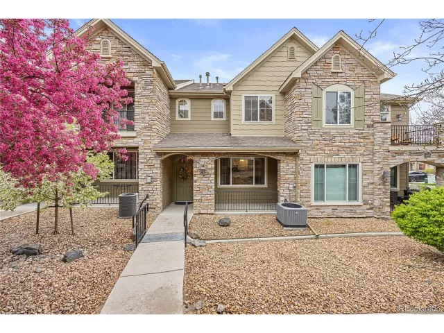 MLS: 8966962 Condo For Sale