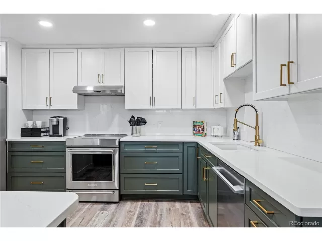 MLS: 8968490 Condo For Sale