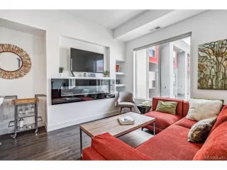 Photo #6: 8968823 Listing 