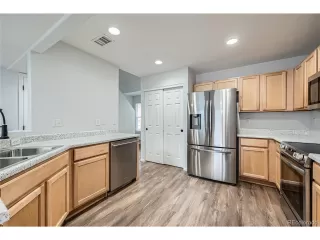 Photo #5: 8968947 Listing