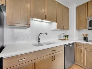 Photo #5: 8969404 Listing