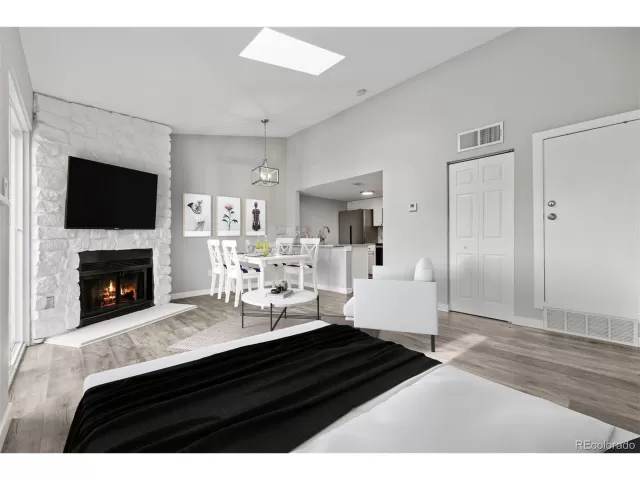 MLS: 8969427 Condo For Sale