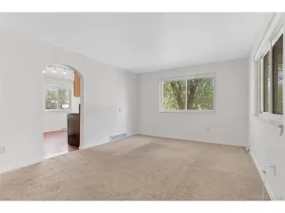 Photo #4: 8973375 Listing