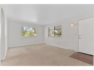 Photo #5: 8973375 Listing