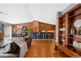 Photo #5: 8974508 Listing