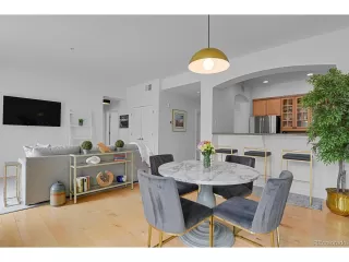 Photo #5: 8975461 Listing