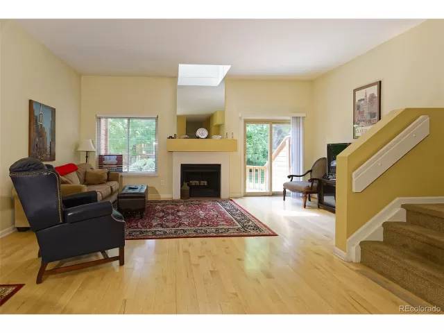 MLS: 8976078 Condo For Sale