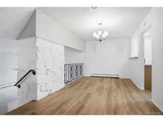 Photo #5: 8976677 Listing