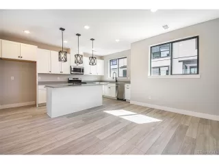 Photo #2: 8979616 Listing