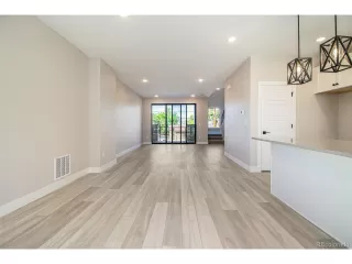 Photo #4: 8979616 Listing