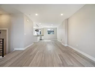 Photo #5: 8979616 Listing