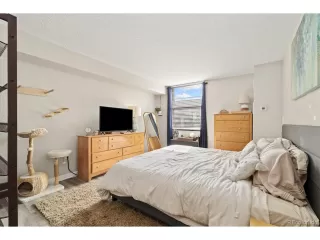 Photo #5: 8980006 Listing