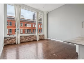 Photo #4: 8981442 Listing