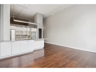 Photo #6: 8981442 Listing