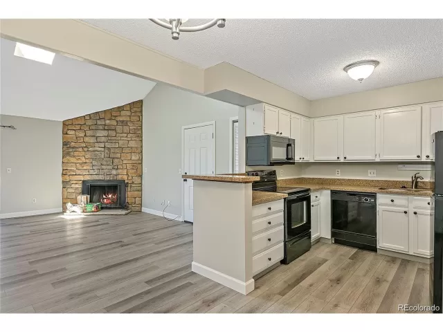 MLS: 8984874 Condo For Sale