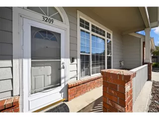 Photo #6: 8986400 Listing 